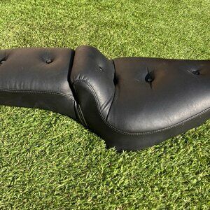 Mustang Regal Duke Two-up Pillow Seat